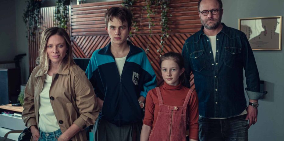 Netflix anuncia minissérie Confie em mim, baseada no livro mais vendido de Harlan Coben